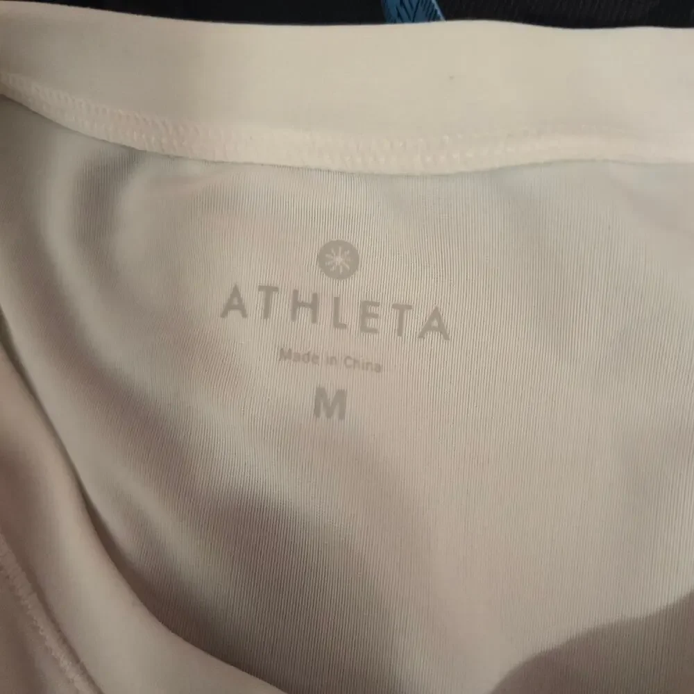 Athleta Mandala Ornate Design Rash Guard Size Medium - Picture 5 of 6